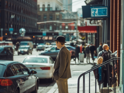 Was streetfotografie über verborgenes stadtleben verrät
